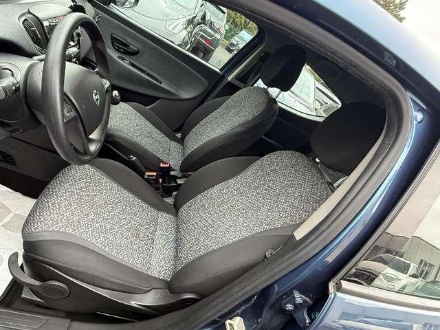 Lancia Ypsilon Ypsilon III 2021 0.9 t.air Silver metano 70cv