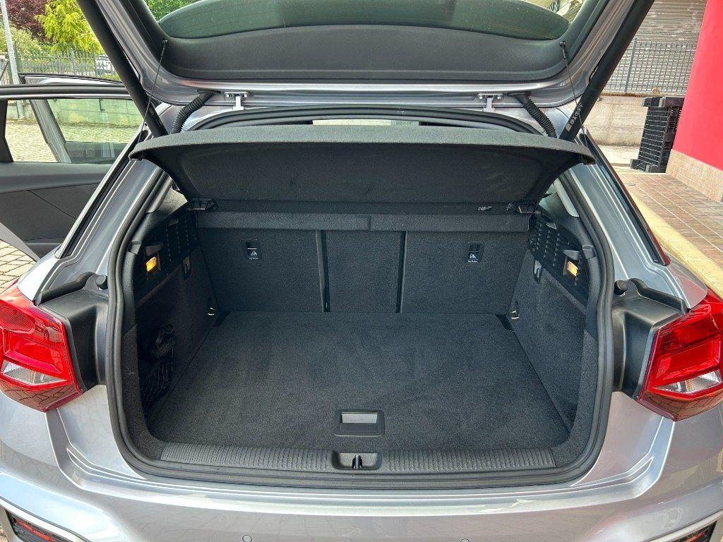 Audi Q2 30 TFSI Admired Advanced