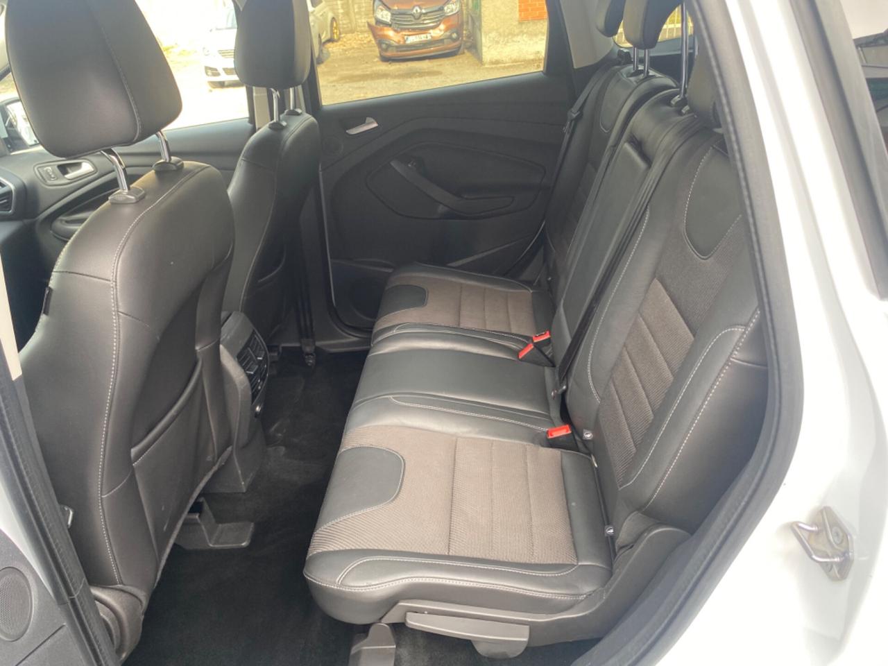 Ford Kuga 2.0 TDCI 150 CV S&S 4WD Titanium