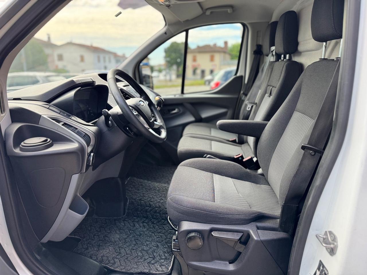 Ford Transit Custom 310 2.2 TDCi PC Furgone Trend