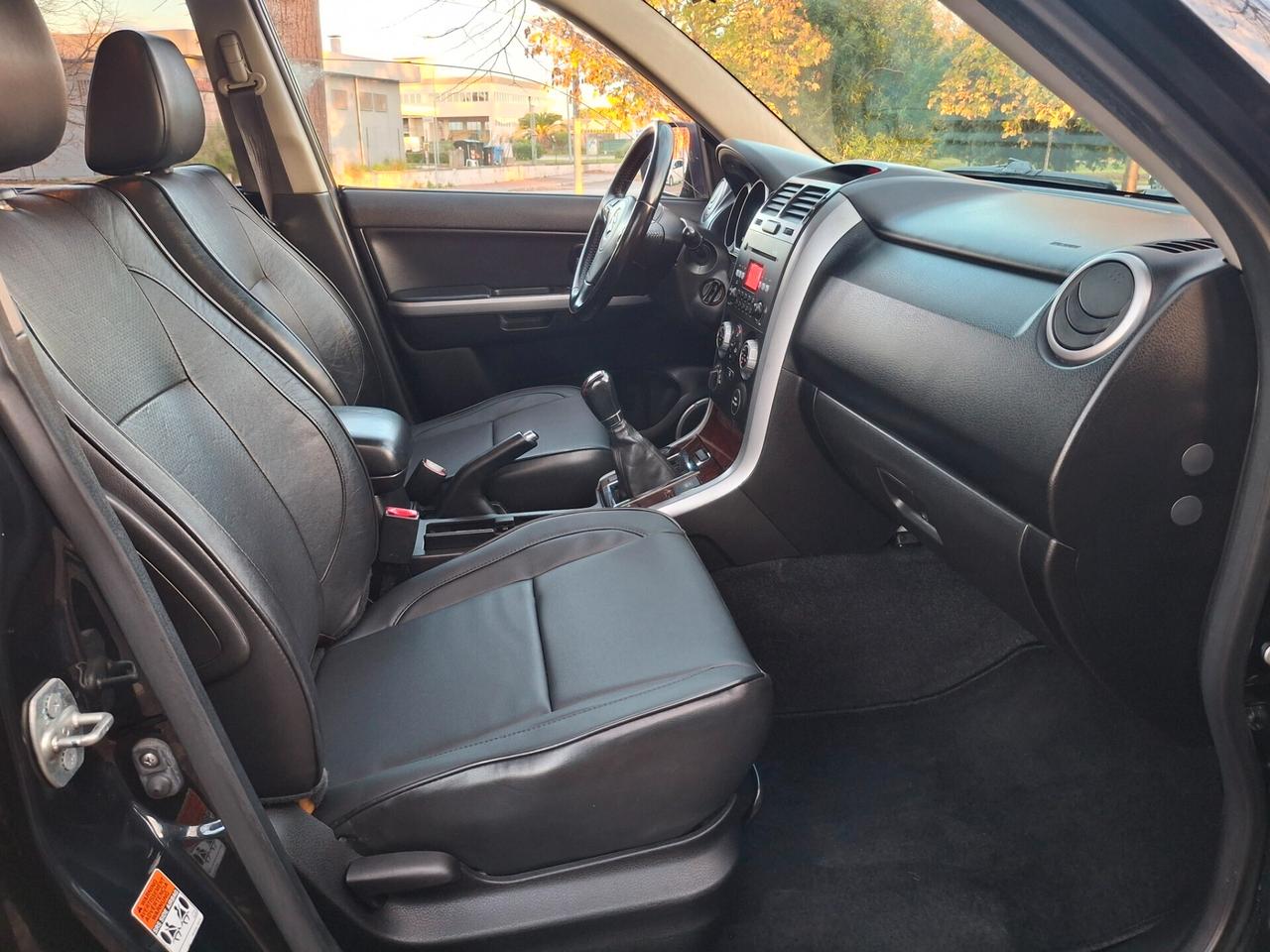 Suzuki Grand Vitara 1.9 DDiS-5 Porte-Executive-Pelle-