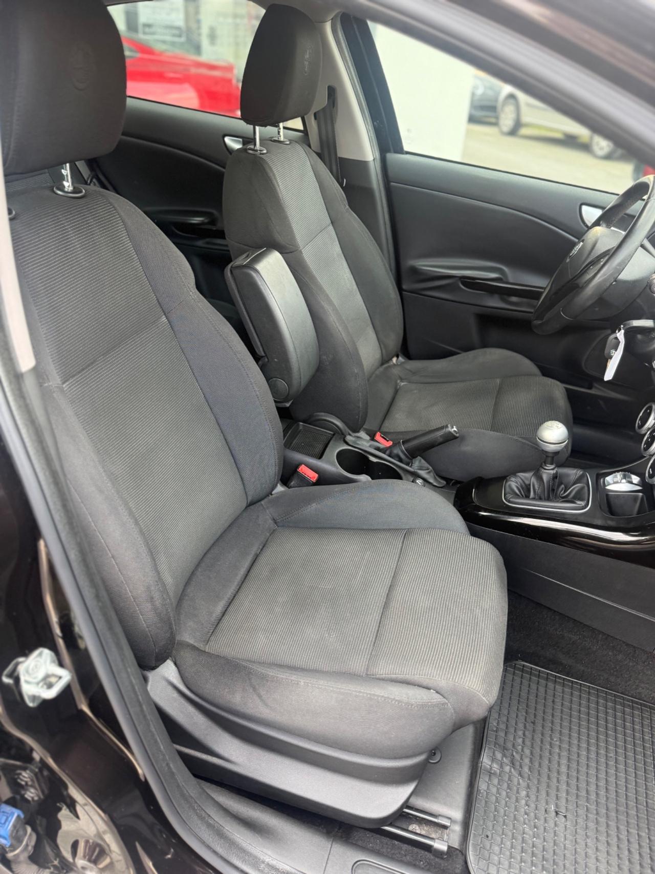 Alfa Romeo Giulietta 1.6 JTDm-2 105 CV Exclusive