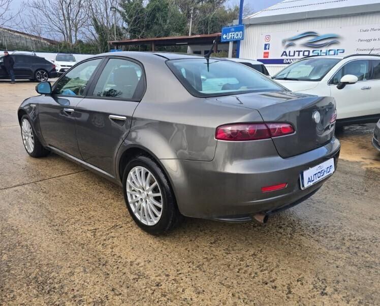 Alfa Romeo 159 1.9 JTDm 16V TI
