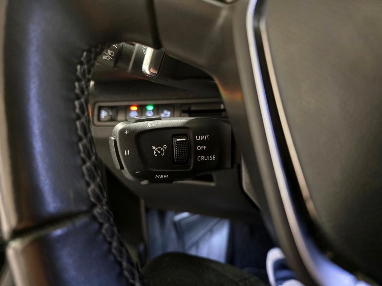 Peugeot 5008 BlueHDi 180 S&S EAT8 Allure Pack