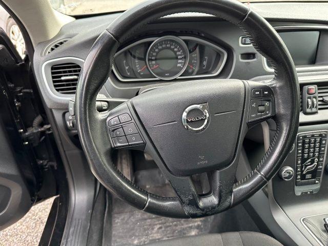 VOLVO V40 D2 Business