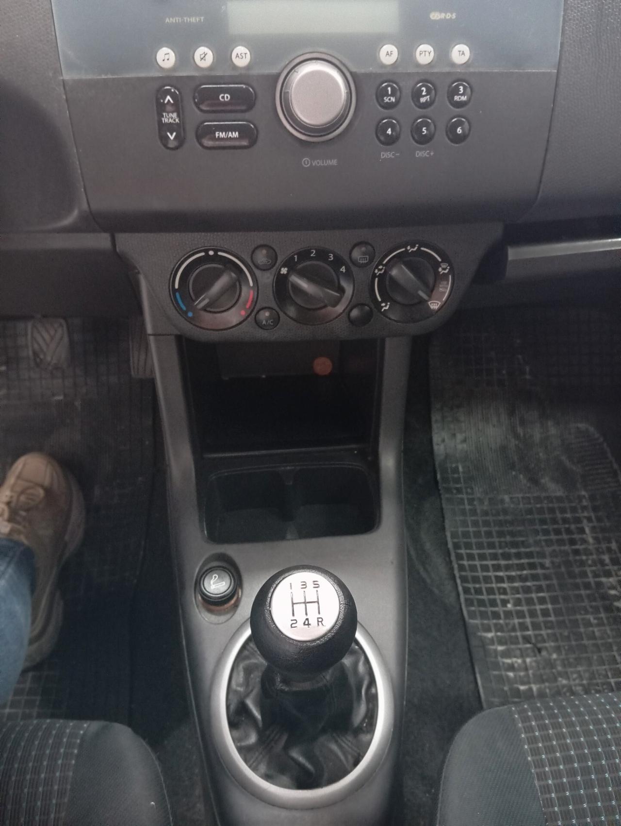 Suzuki Swift 1.3 benzina 2005 CON GARANZIA