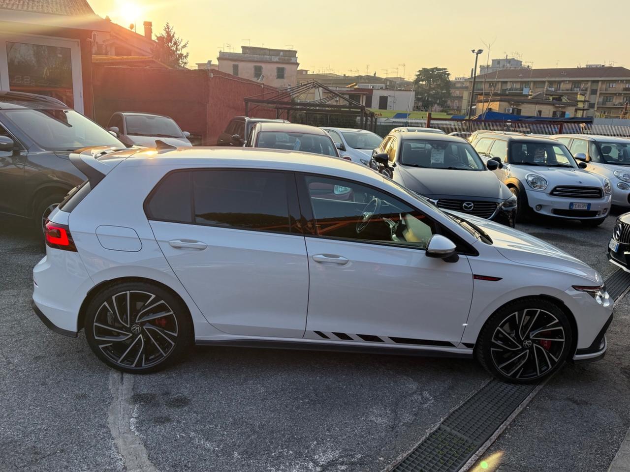 Golf GTI 2.0 300 cv-club sport -unipro-rate