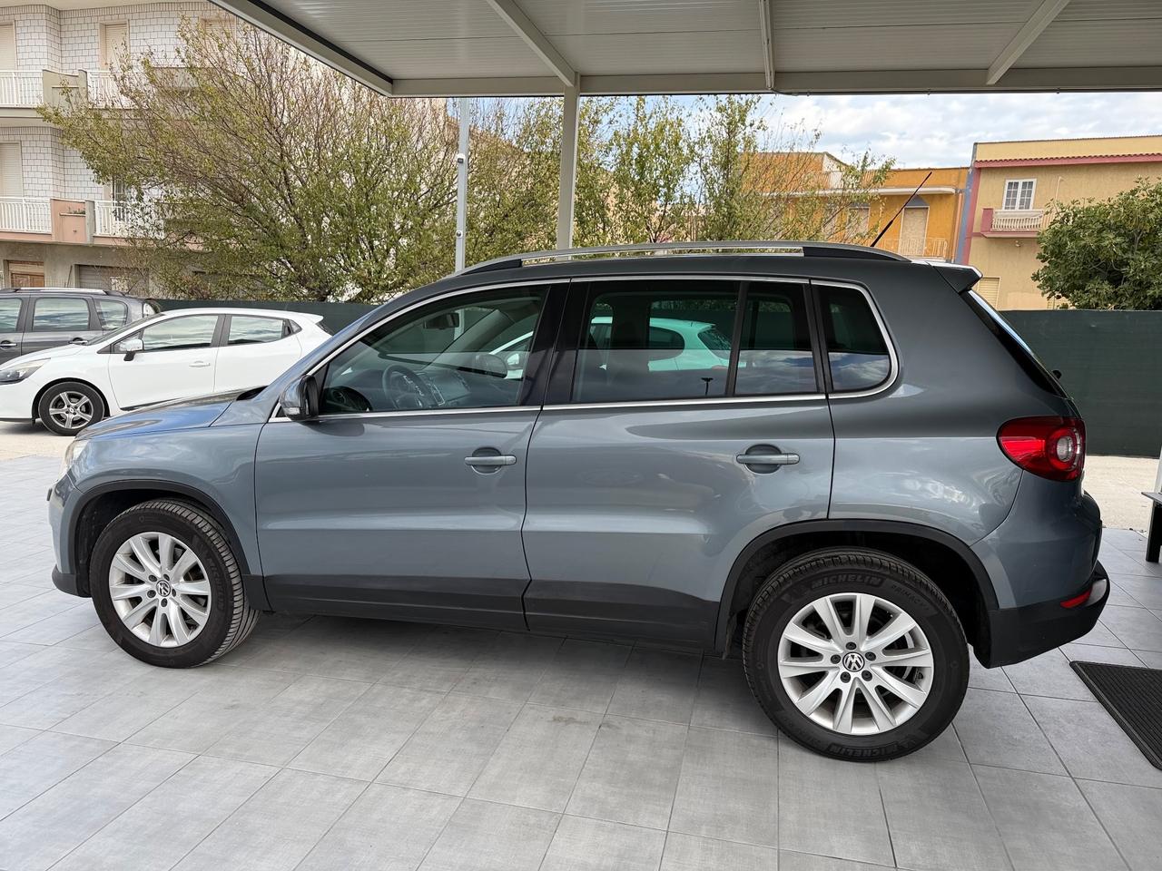 Volkswagen Tiguan 2.0 16V TDI DPF tiptronic Sport & Style (18°)