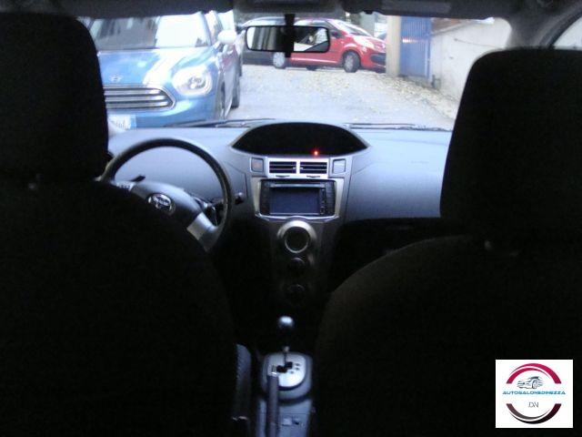 TOYOTA - Yaris - 1.3 5p. M-MT Sol