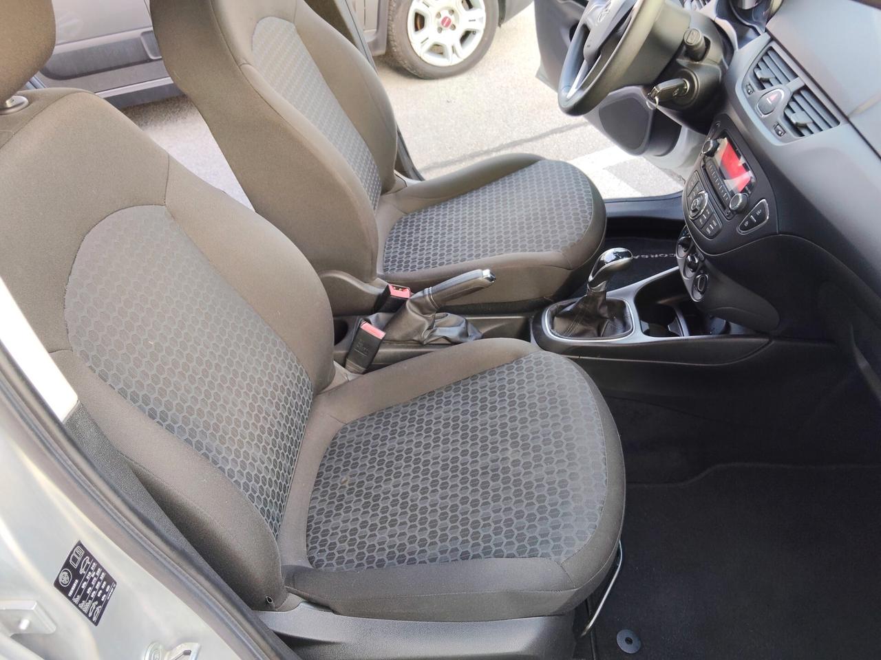 Opel Corsa 1.4 90CV cambio automatico 5 porte 40.000km