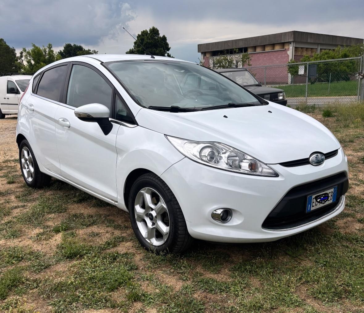 Ford Fiesta 1.4 5 porte Bz.- GPL Titanium