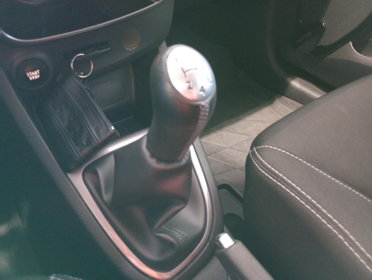 Renault Clio TCe 12V 90CV Start&Stop 5 porte - LIMITED - NEOPATENTATI -