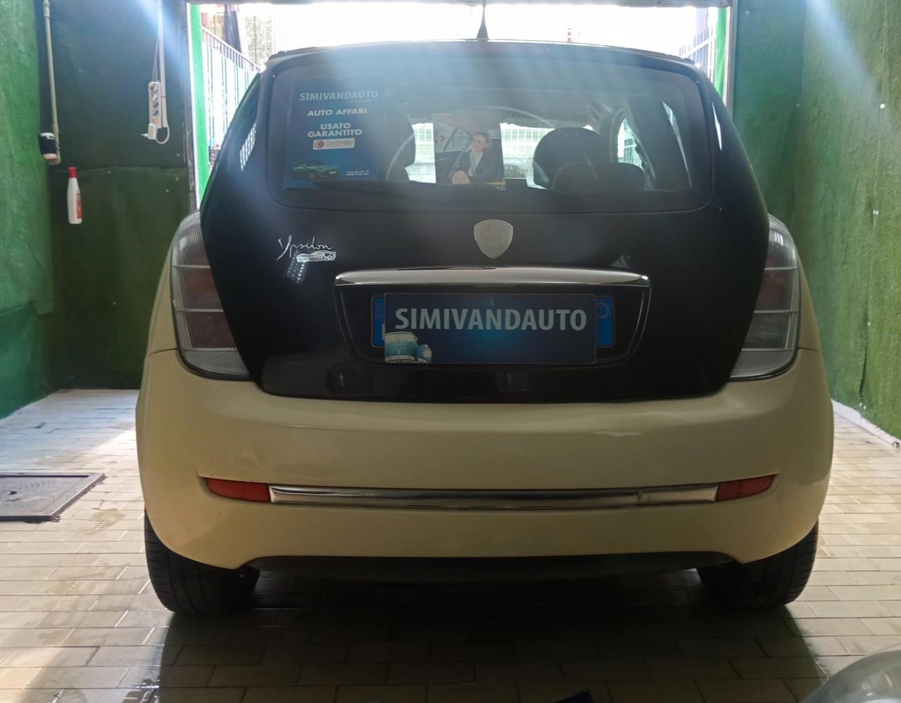 Lancia Ypsilon 1.2 Oro Bianco prov nord ok neopatent