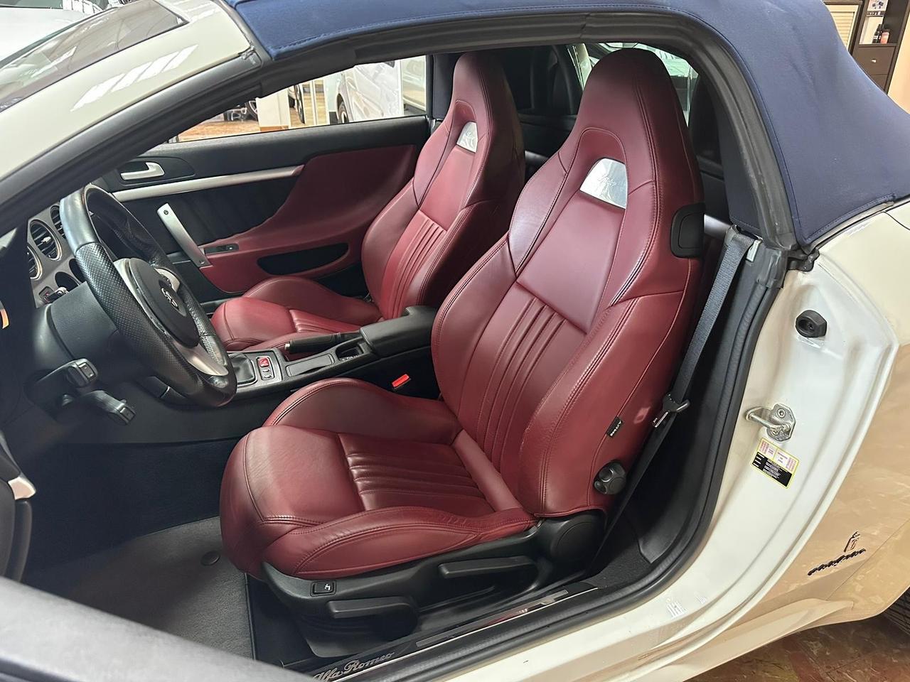 ALFA ROMEO SPIDER 2.2. JTS BIANCO PANNA PELLE FRAU BORDEAUX CAPPOTTE BLU KM 38.500 TAGLIANDI ALFA ROMEO COME NUOVA