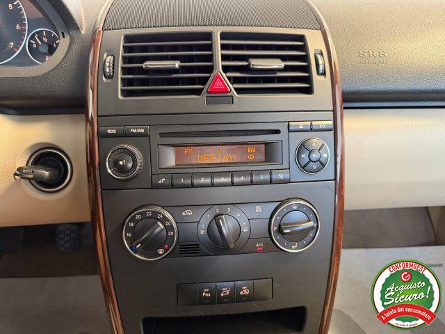 MERCEDES-BENZ A 170 Elegance Edition 10