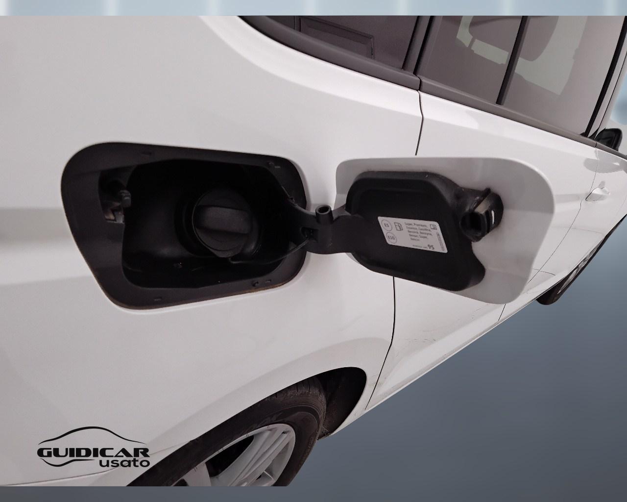 VOLKSWAGEN Touran III 2015 - Touran 1.5 tsi Edition Plus 150cv dsg