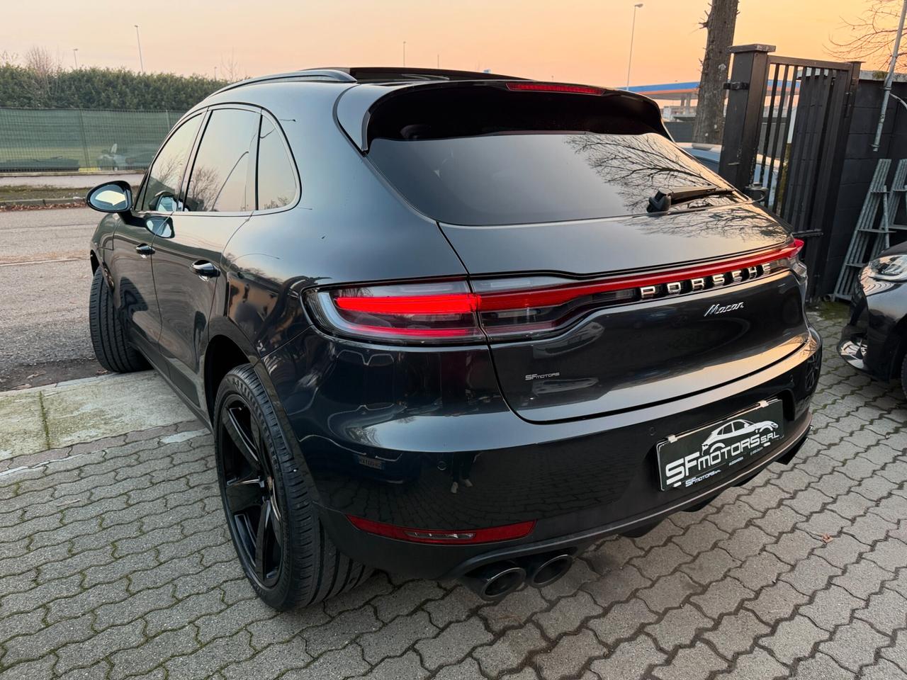 Porsche Macan 2.0 Tetto Limited