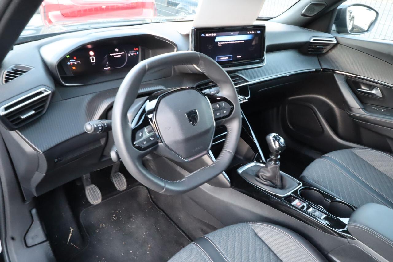 Peugeot New 2008 1.2cc Benzina 100cv S&S ALLURE