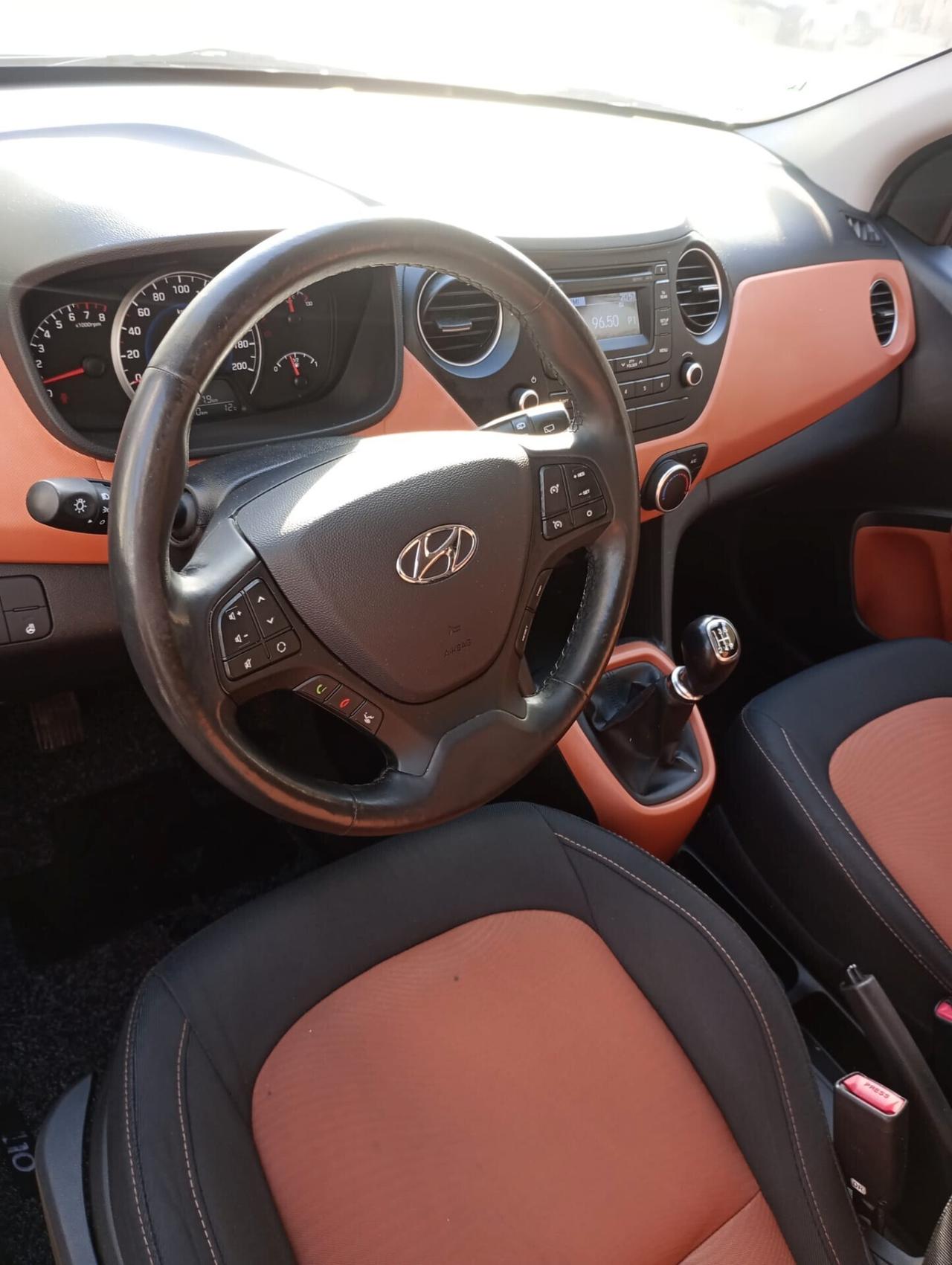 Hyundai i10 1.0 Fifa world cup edition