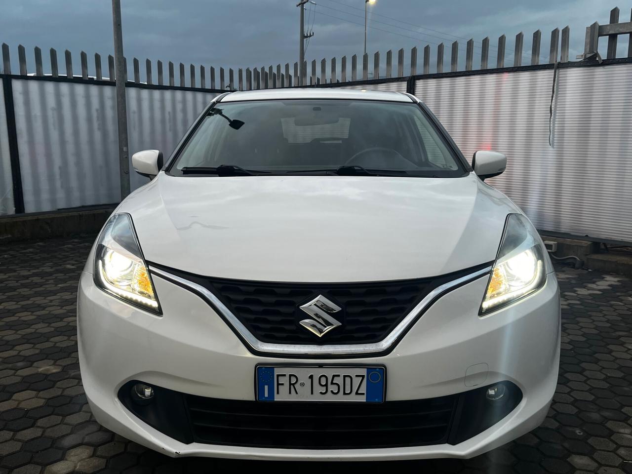 Suzuki Baleno 1.2 Hybrid B-Top