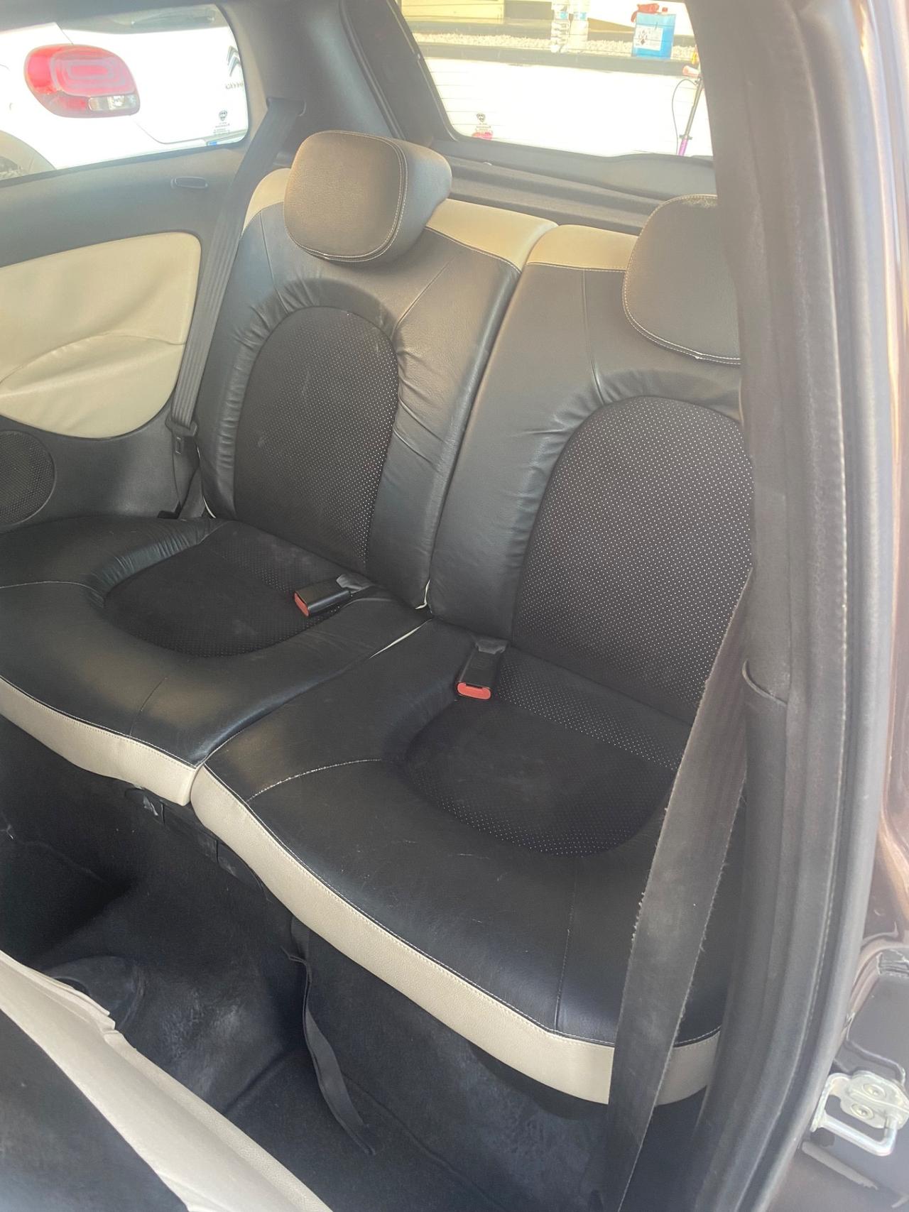 Lancia Ypsilon 1.3 MJT 75 CV Platino