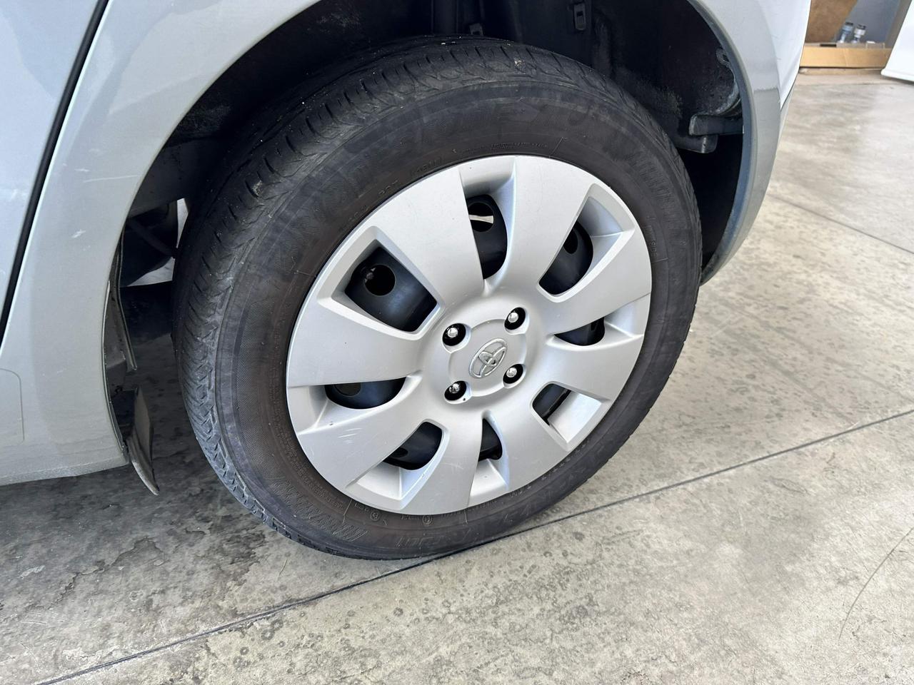 Toyota Yaris 5p 1.0 Sol