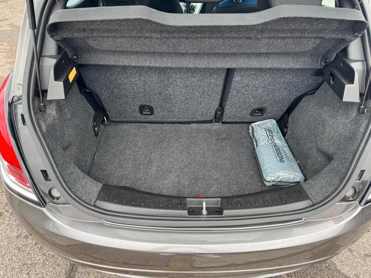 Lancia Ypsilon 1.2 BENZ NEOPTENTATI 2017