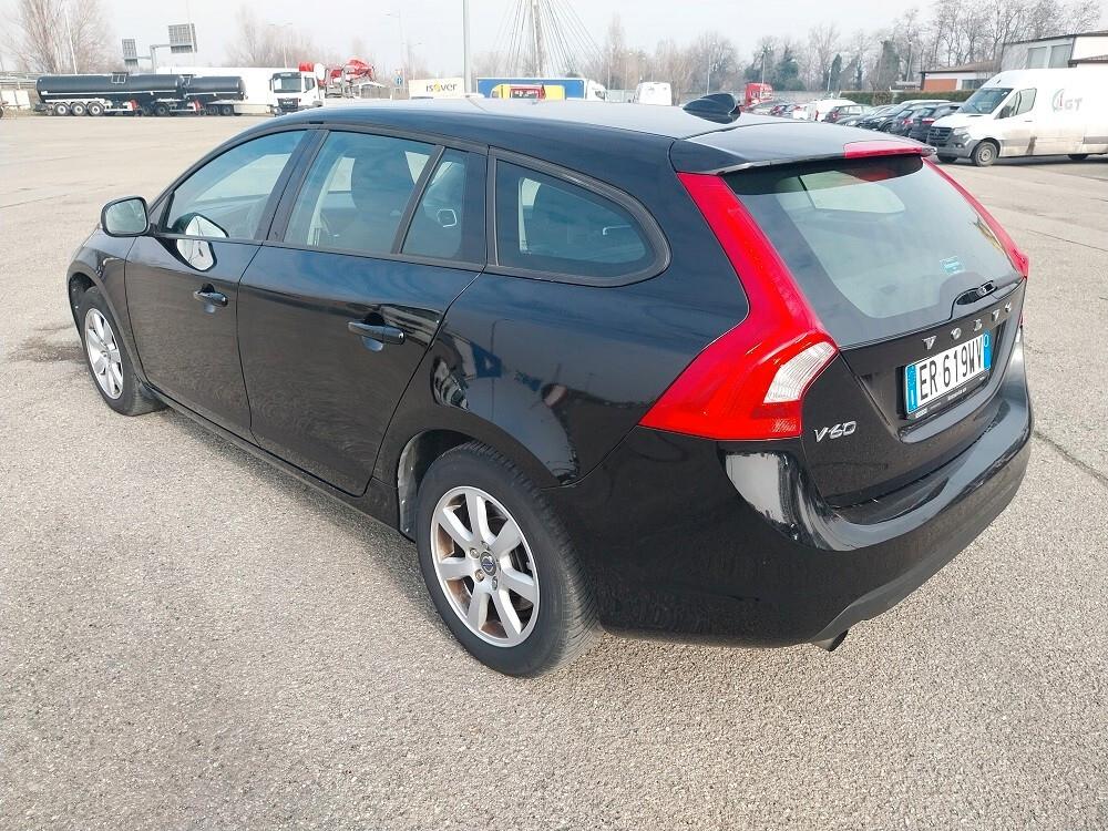 Volvo V60 D2 1.6 Momentum