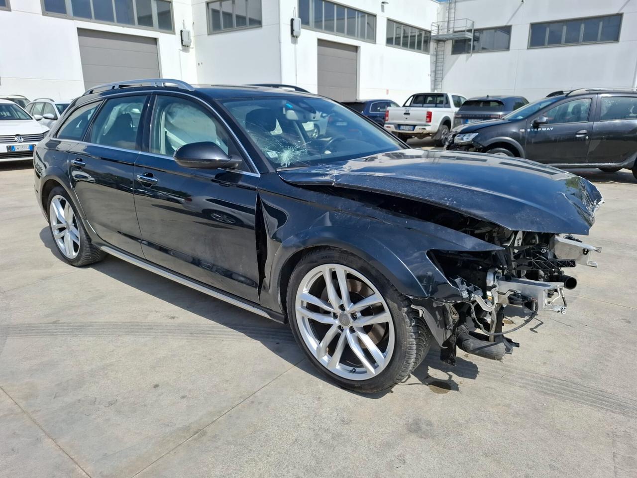 Audi A6 allroad 3.0 TDI 272 CV S tronic - SINISTRATA