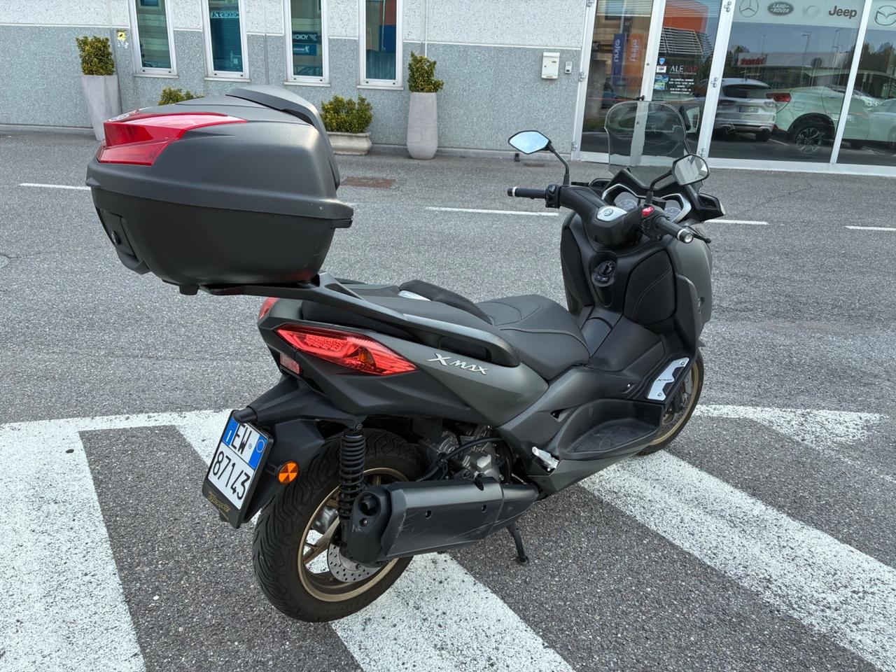 Yamaha X-Max 300