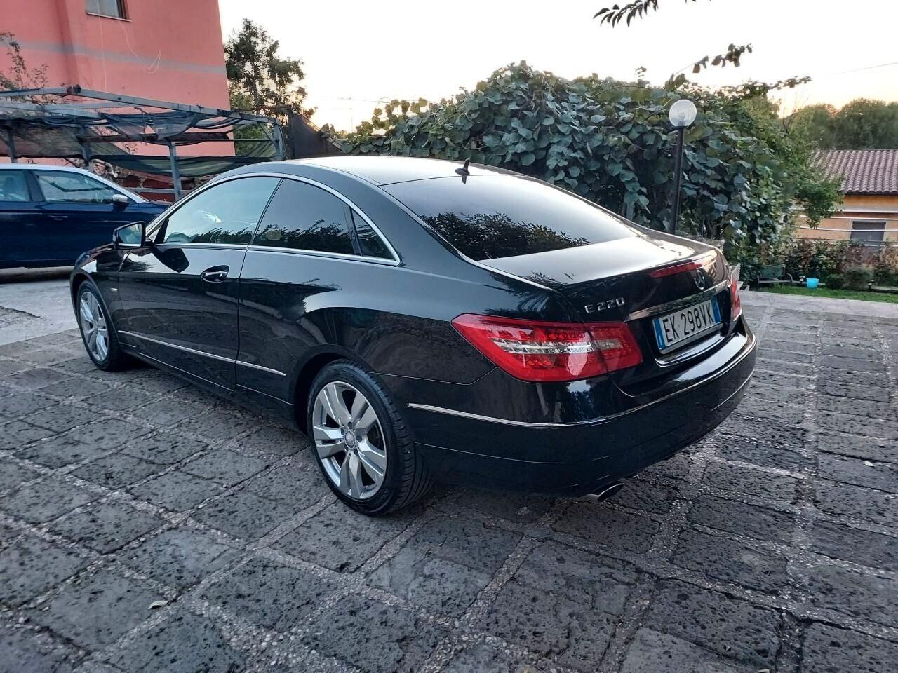 Mercedes-benz E 220 CDI Coupé BlueEFFICIENCY