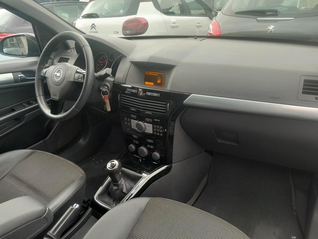 Opel Astra 1.6 GPL 5 porte Cosmo