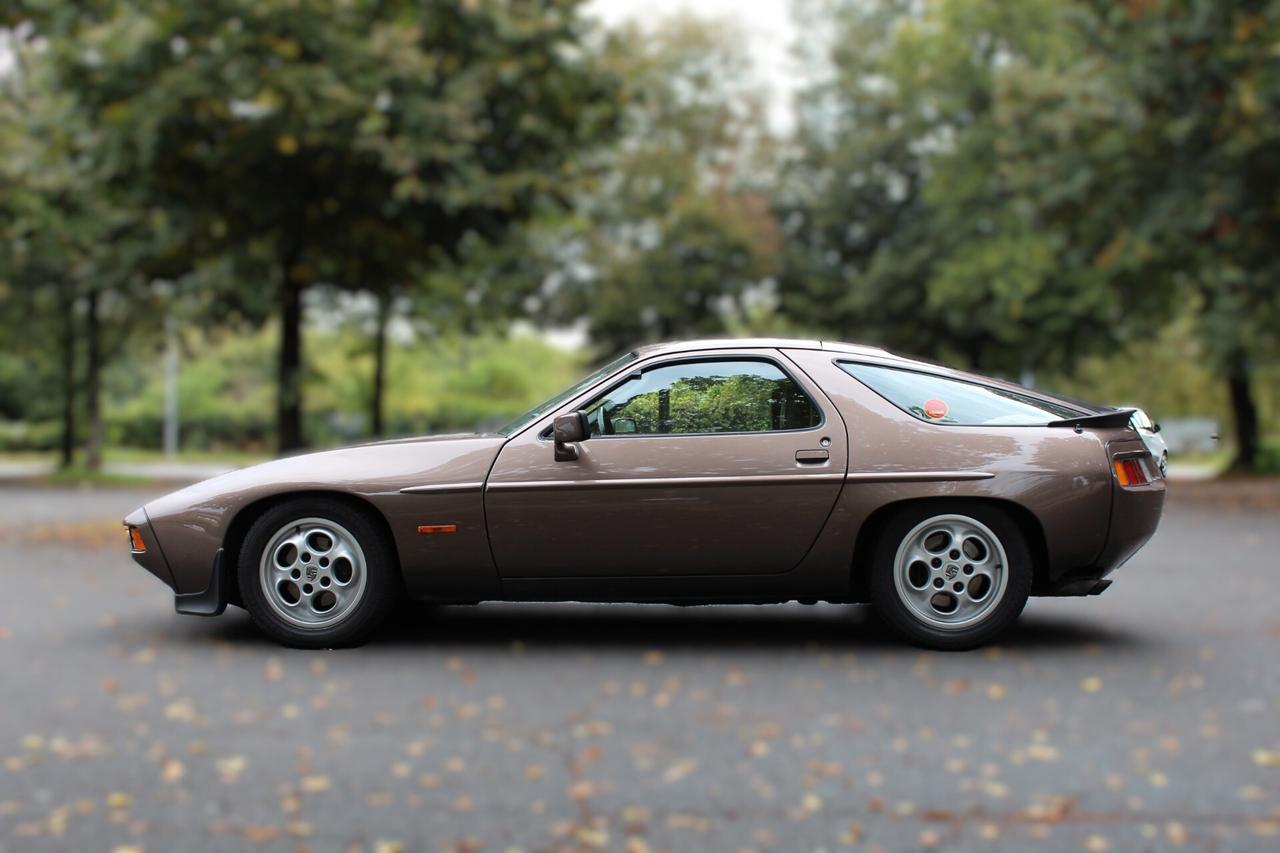 Porsche 928 S