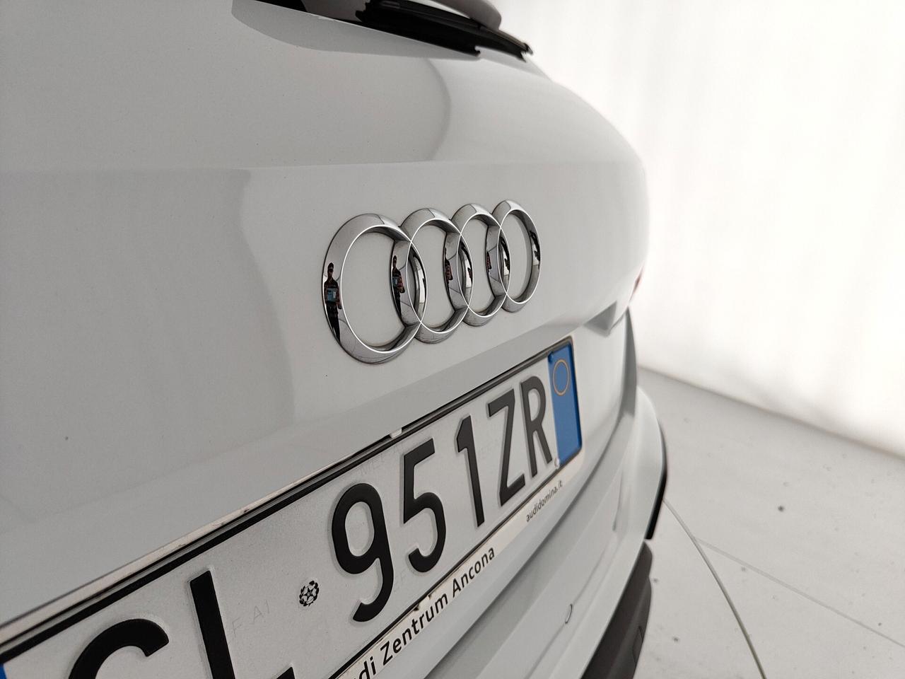 Audi Q2 35 TDI S tronic Business