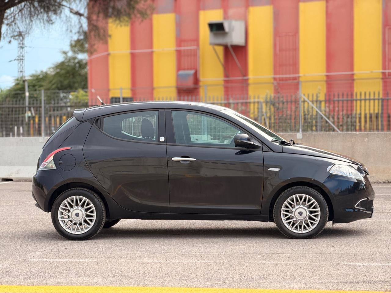 Lancia Ypsilon 1.2 69 CV 5 porte GPL Ecochic Platinum