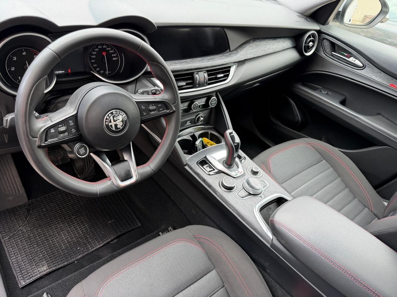 Alfa Romeo Stelvio 2.2 Turbodiesel 160 CV AT8 RWD Business