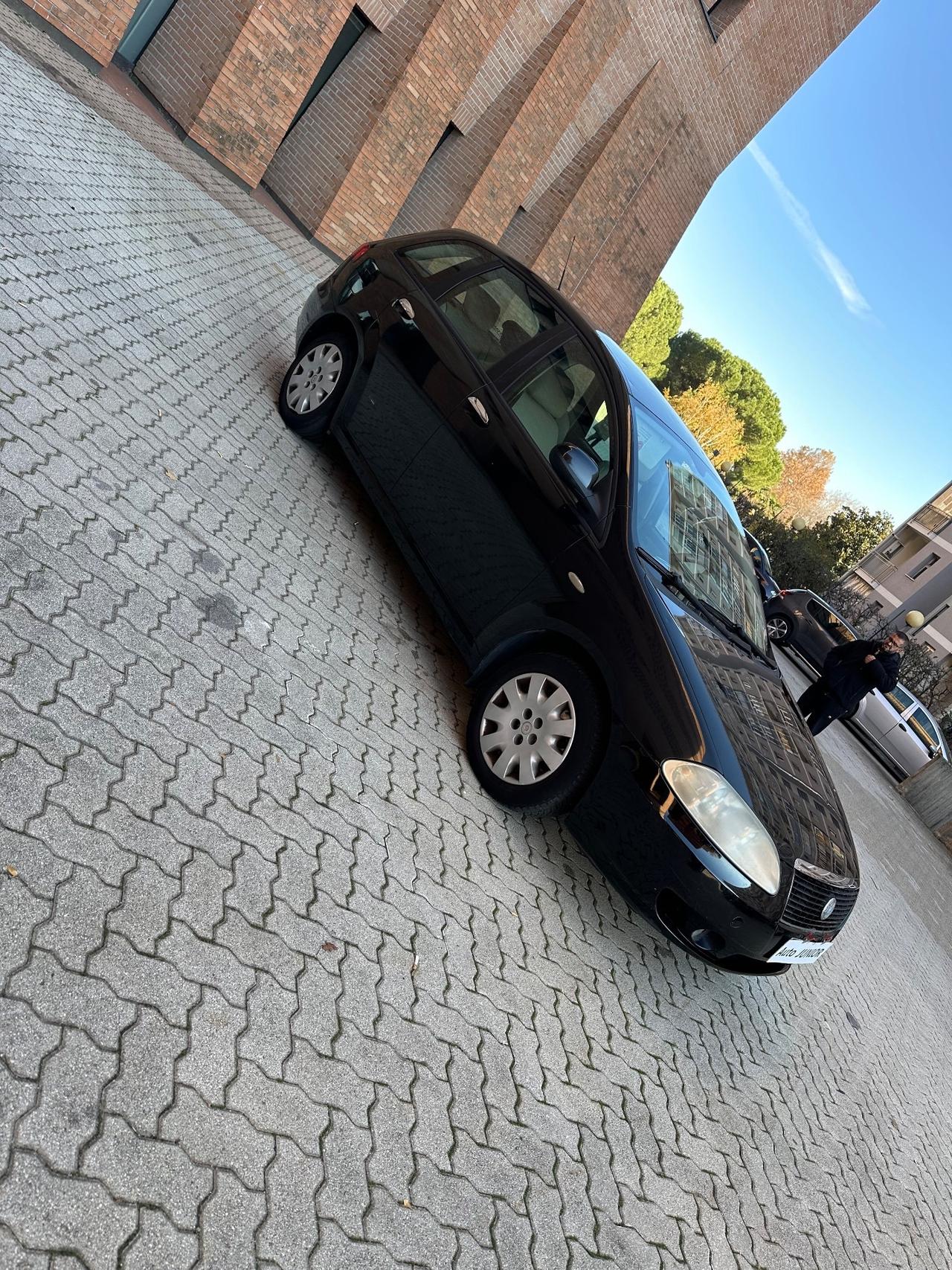 Fiat Croma 1.9 Multijet Active