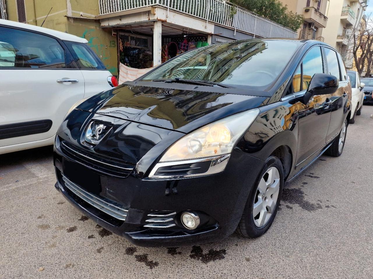 Peugeot 5008 2.0 HDi 150CV Business