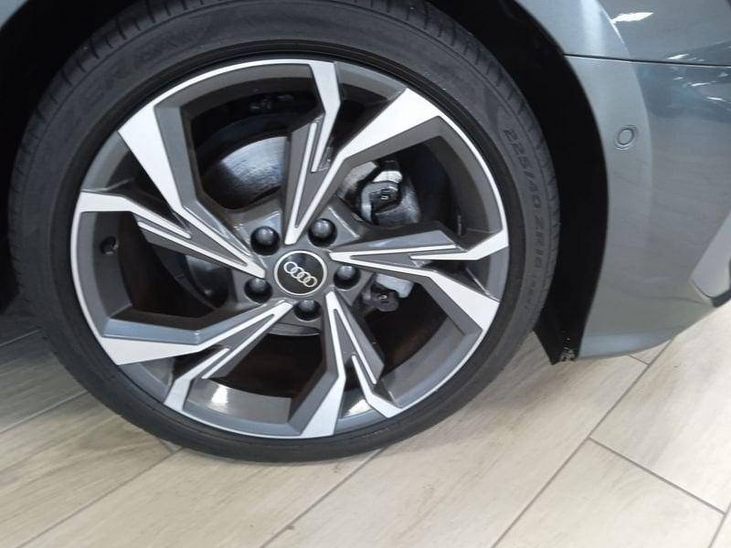 Audi A3 4ª serie SPB 30 TDI S tronic S line edition