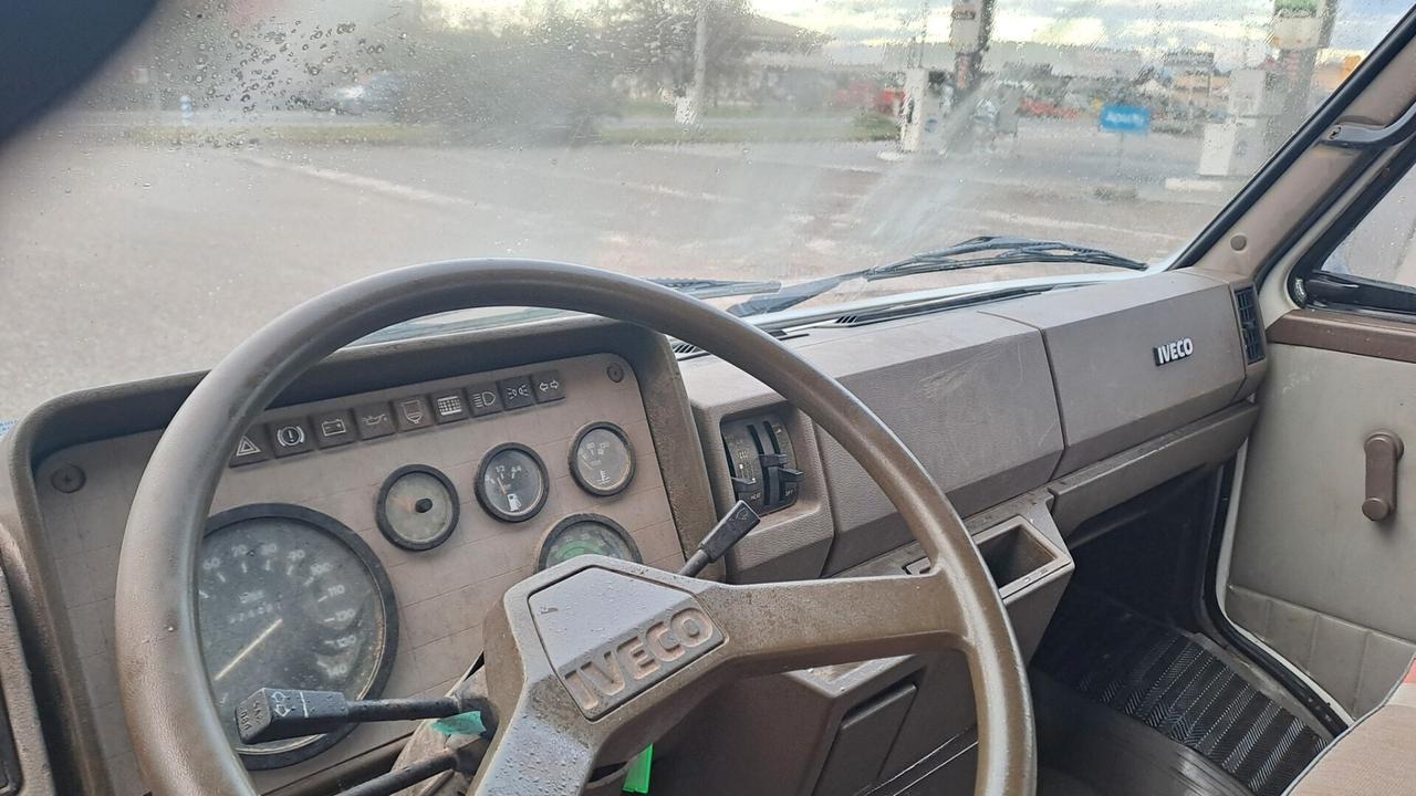 Iveco Daily 35-10 Cassone fisso 4,3 metri portata 1400 KG