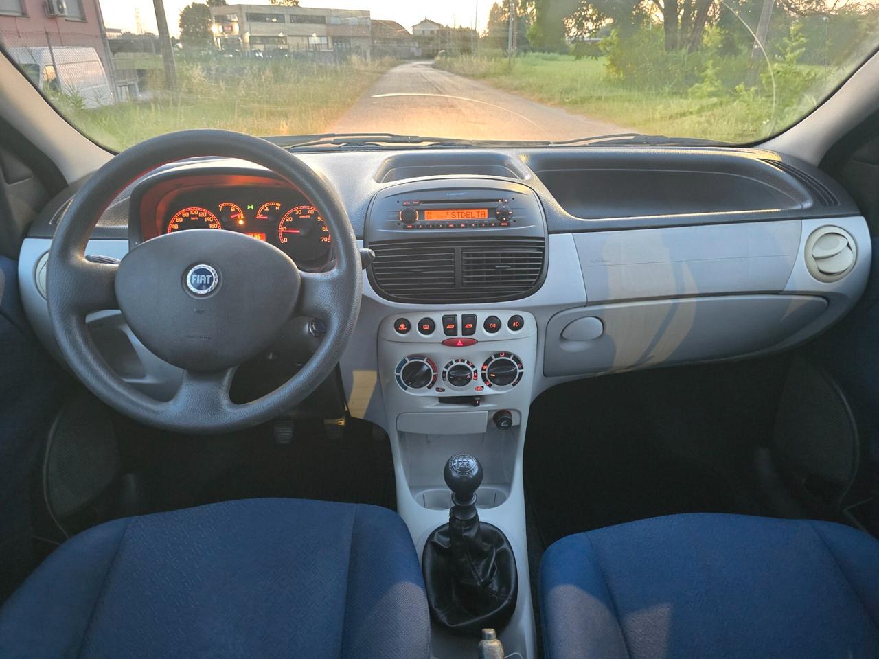 Fiat Punto 1.2 Benzina con GARANZIA- NEOPATENTATI