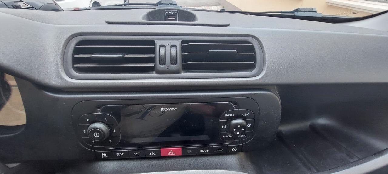 PANDA 1,3 MTJ DIESEL 95 CV MODELLO LOUNGE LEGA TELEFONO 5 POSTI IMPECCABILE