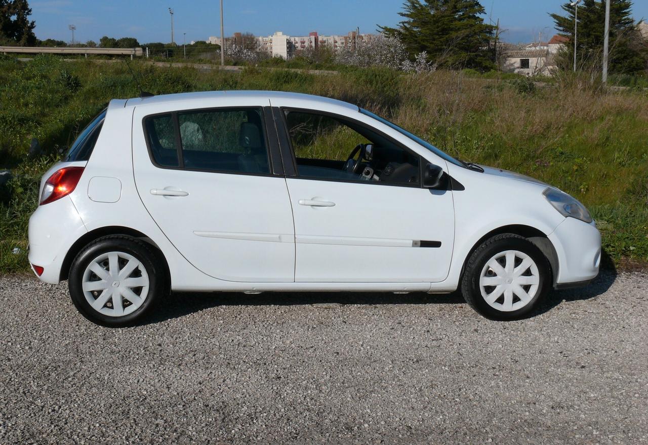Renault Clio 1.2 16V 3 porte Dynamique