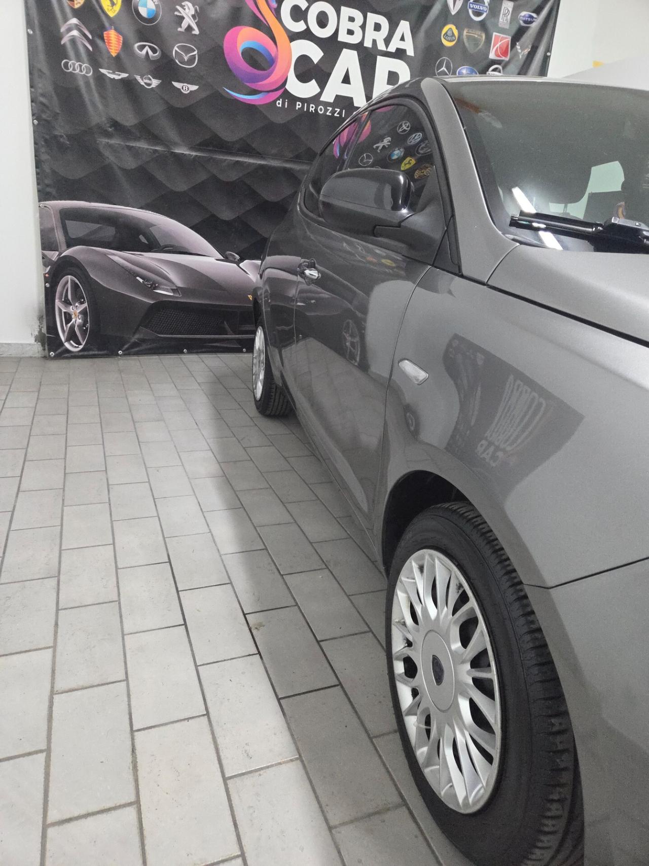 Lancia Ypsilon 1.2 69 CV 5 porte GPL Ecochic Gold