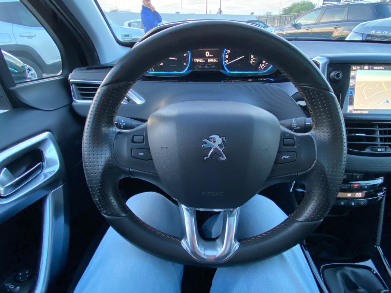 Peugeot 2008 BlueHDi 120 S&S Allure UNICO PROPRIETARIO NEOPATENTATO