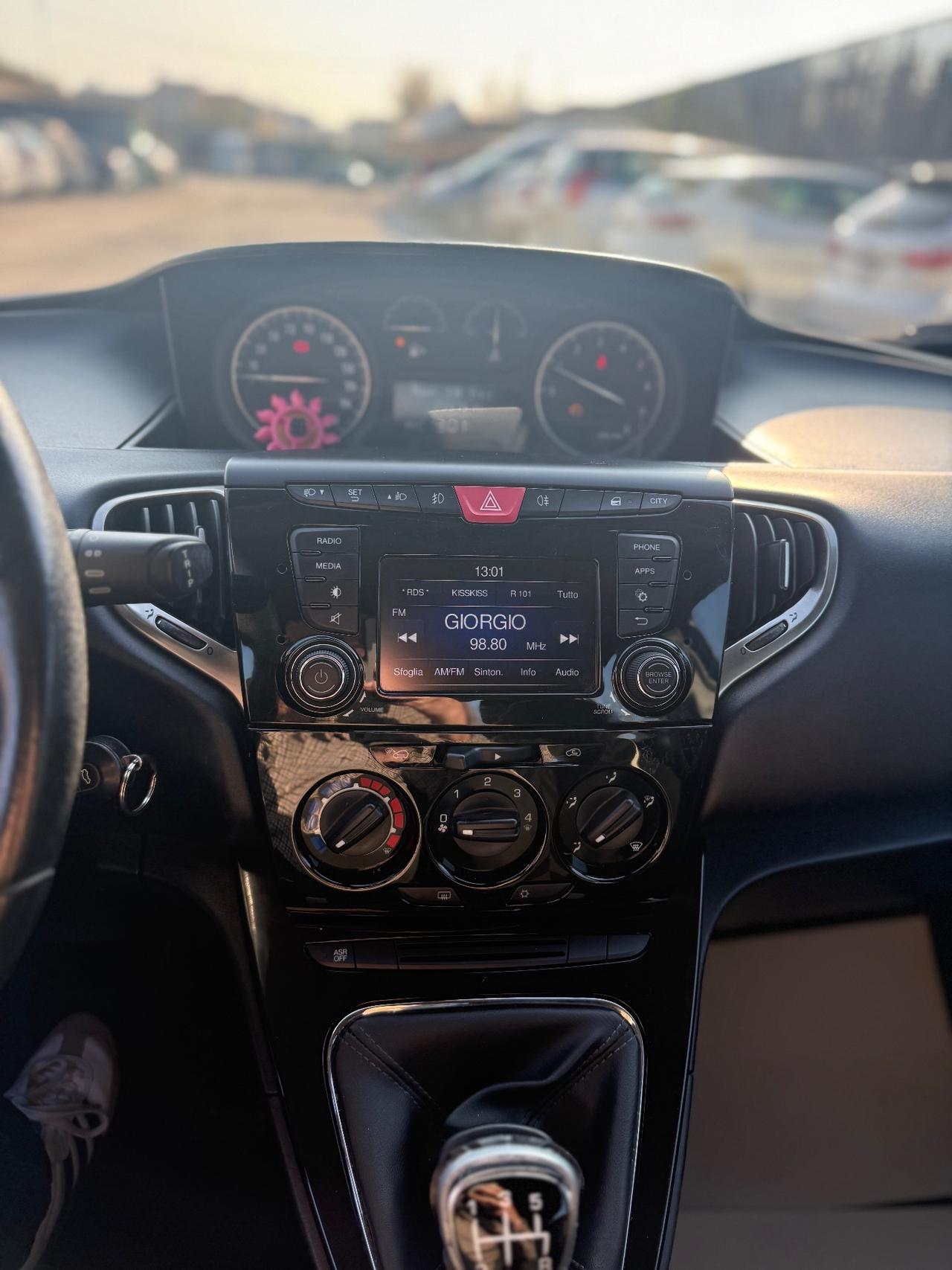 Lancia Ypsilon 1.2 69 CV 5 porte Mya