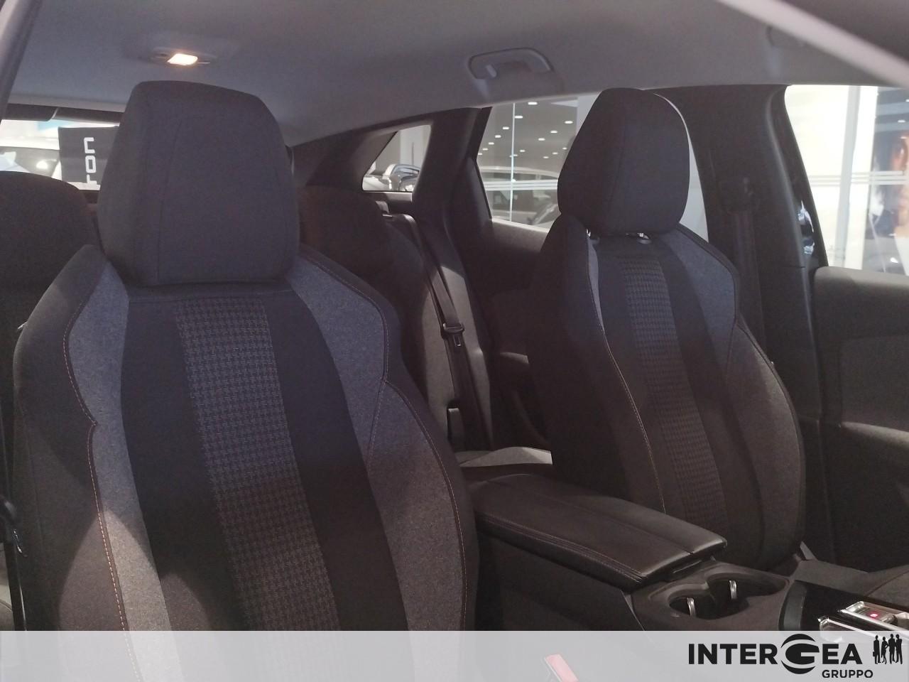 PEUGEOT 3008 1.5 bluehdi Active Business s&s 130cv eat8