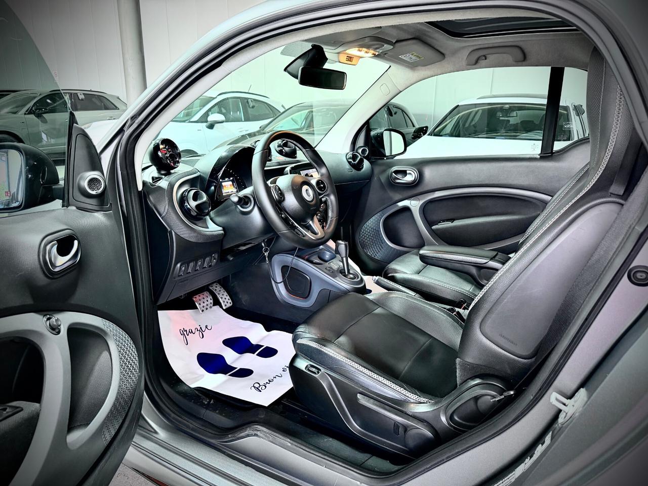 Smart Fortwo 0.9 109CV Twinamic Brabus Xclusive