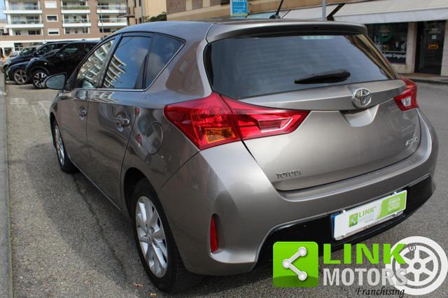 TOYOTA Auris 1.4 D-4D Active