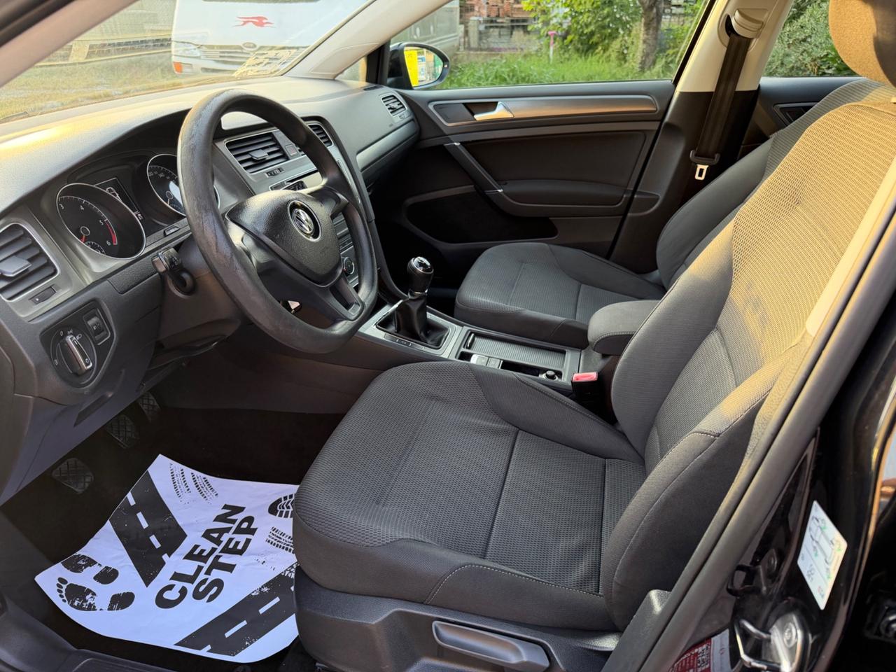 Volkswagen Golf 1.6 TDI DPF Highline